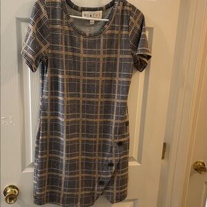 Hiatus Large Black and Mustard Plaid Short Sleeve Mini Dress